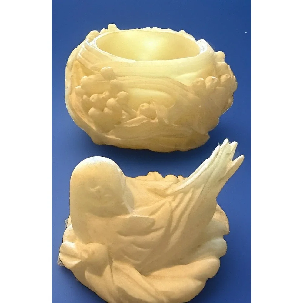 White Resin Bird On Nest Trinket Box Cottagecore Shabby Chic Farmhouse Decor Vtg